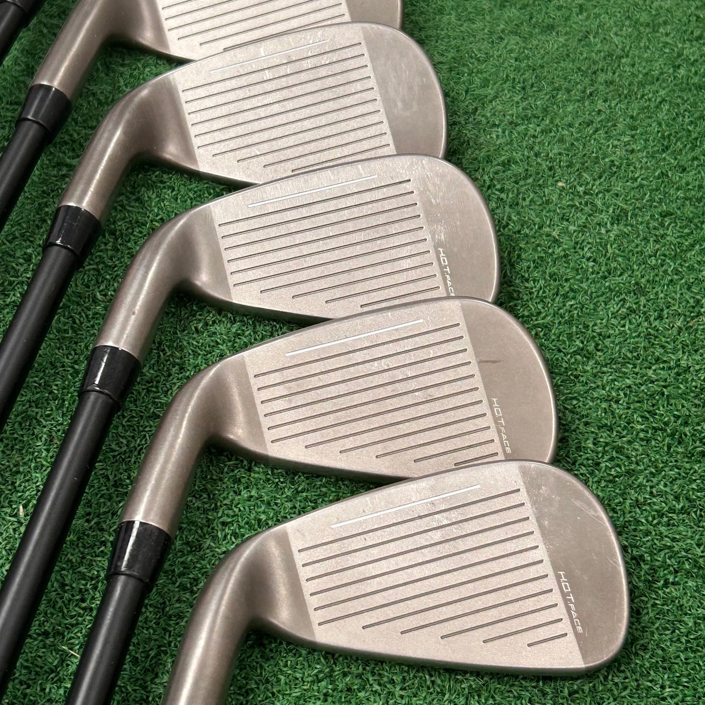 RH Cobra Darkspeed Iron Set (5-PW, GW). Regular Flex Graphite.