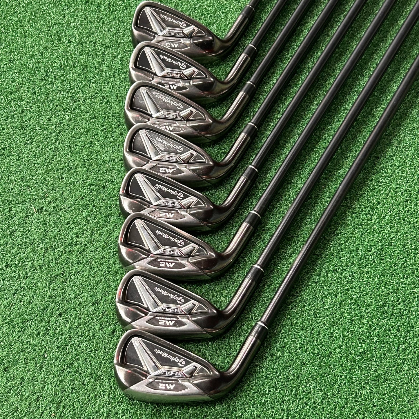 LH Taylormade M2 Tour Iron Set (4-PW, AW). Senior Flex.