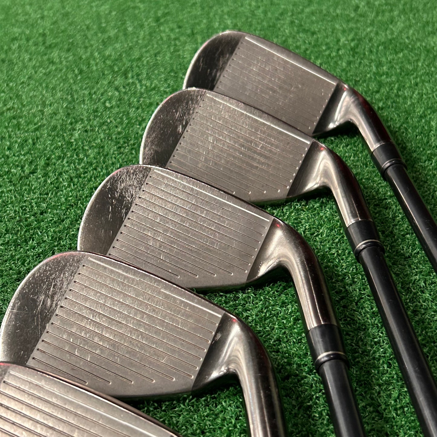 LH Taylormade M2 Tour Iron Set (4-PW, AW). Senior Flex.