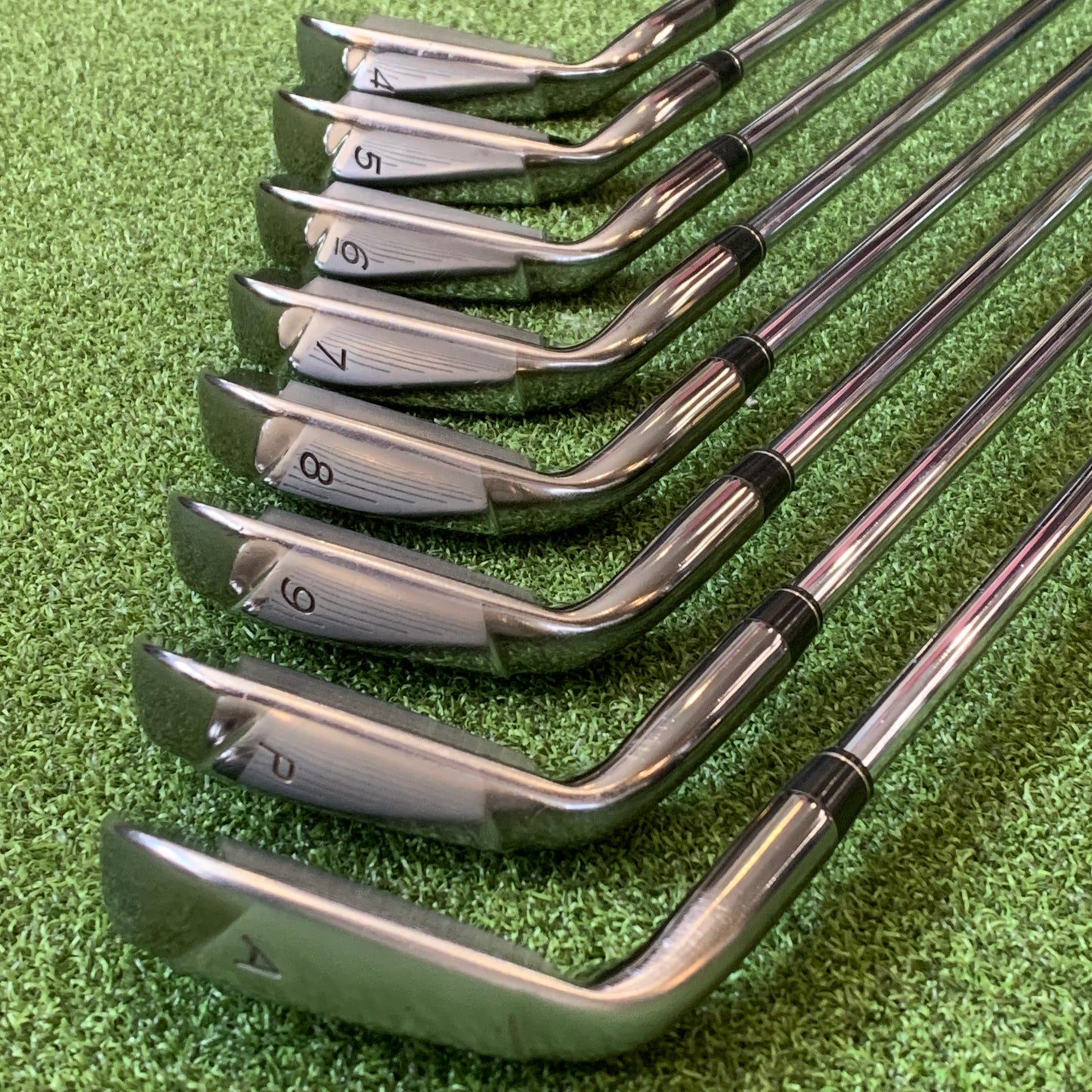 RH Taylormade Burner Iron Set (4-PW, AW)