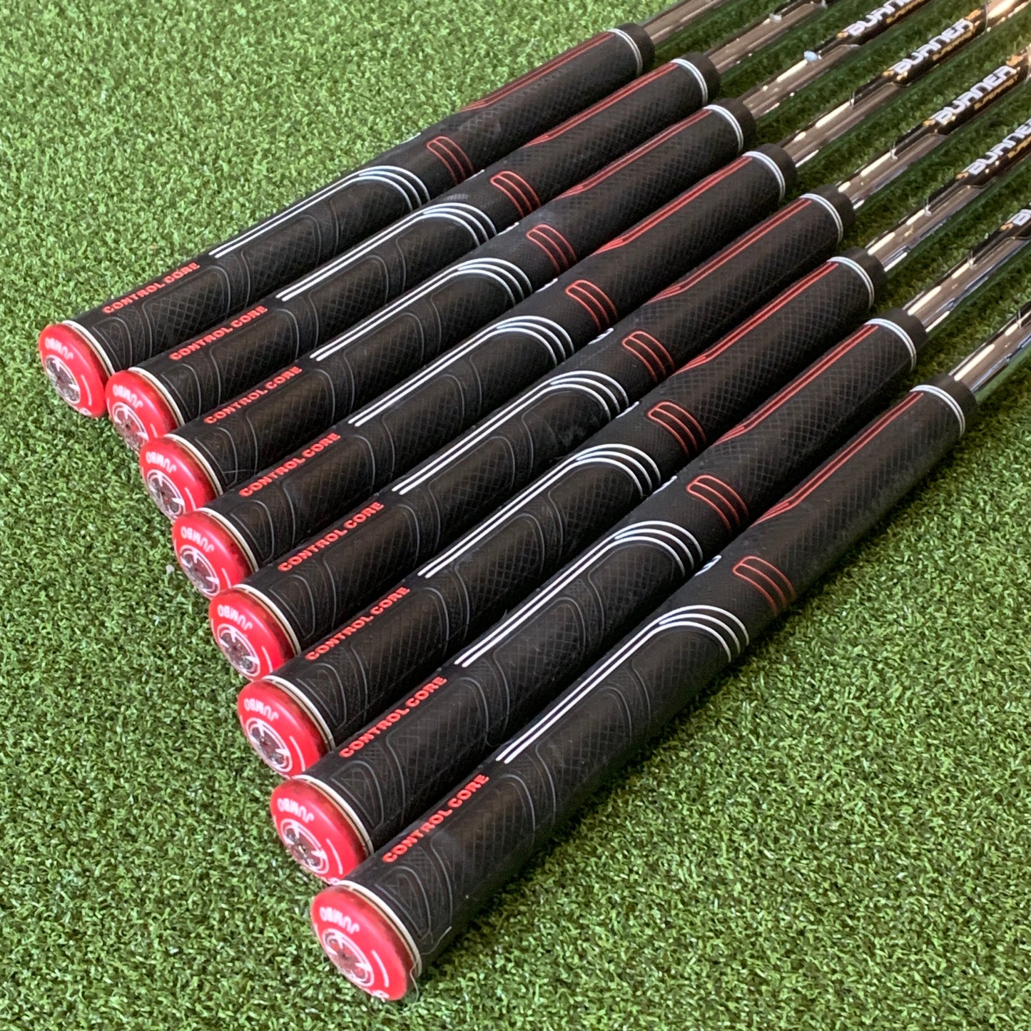 RH Taylormade Burner Iron Set (4-PW, AW)