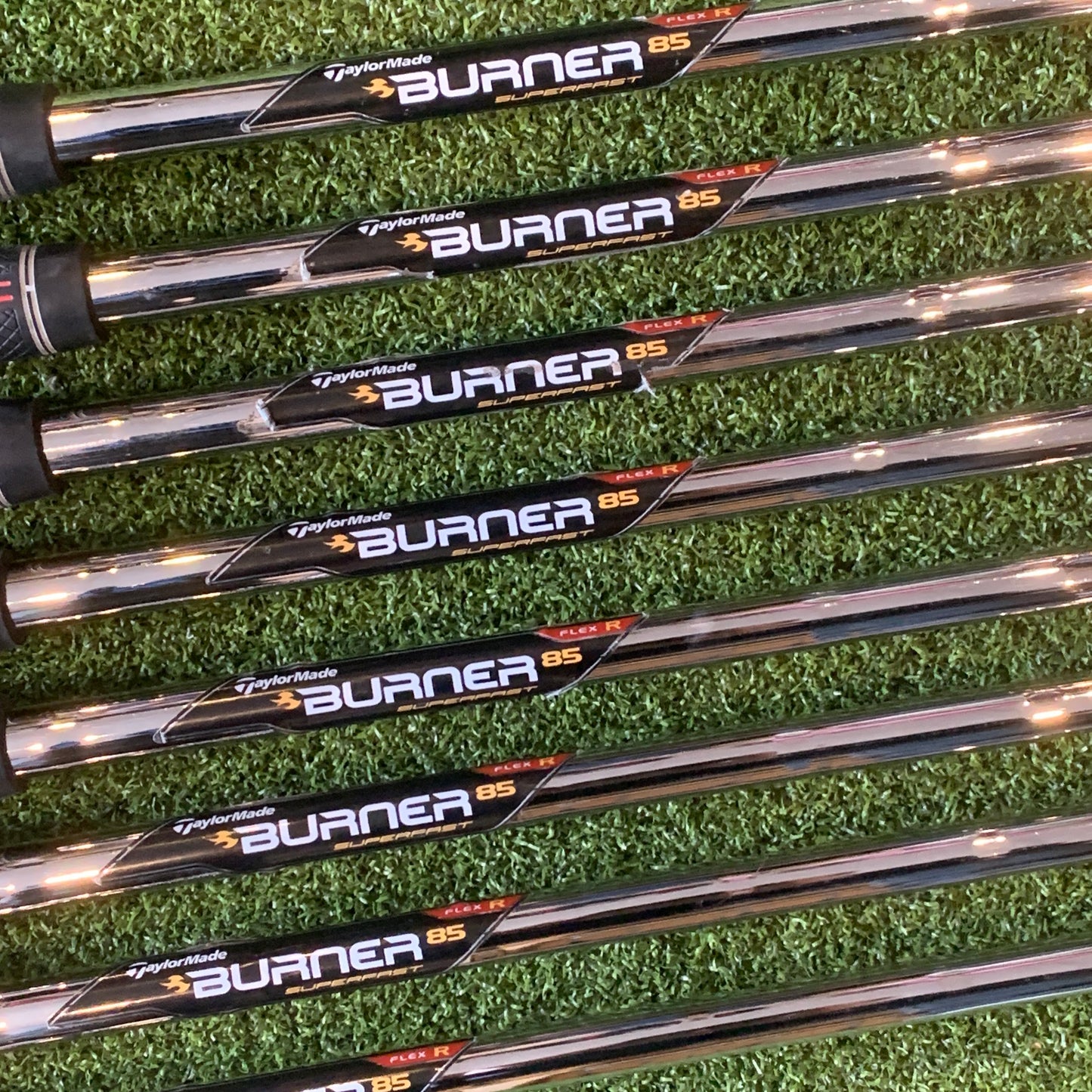 RH Taylormade Burner Iron Set (4-PW, AW)