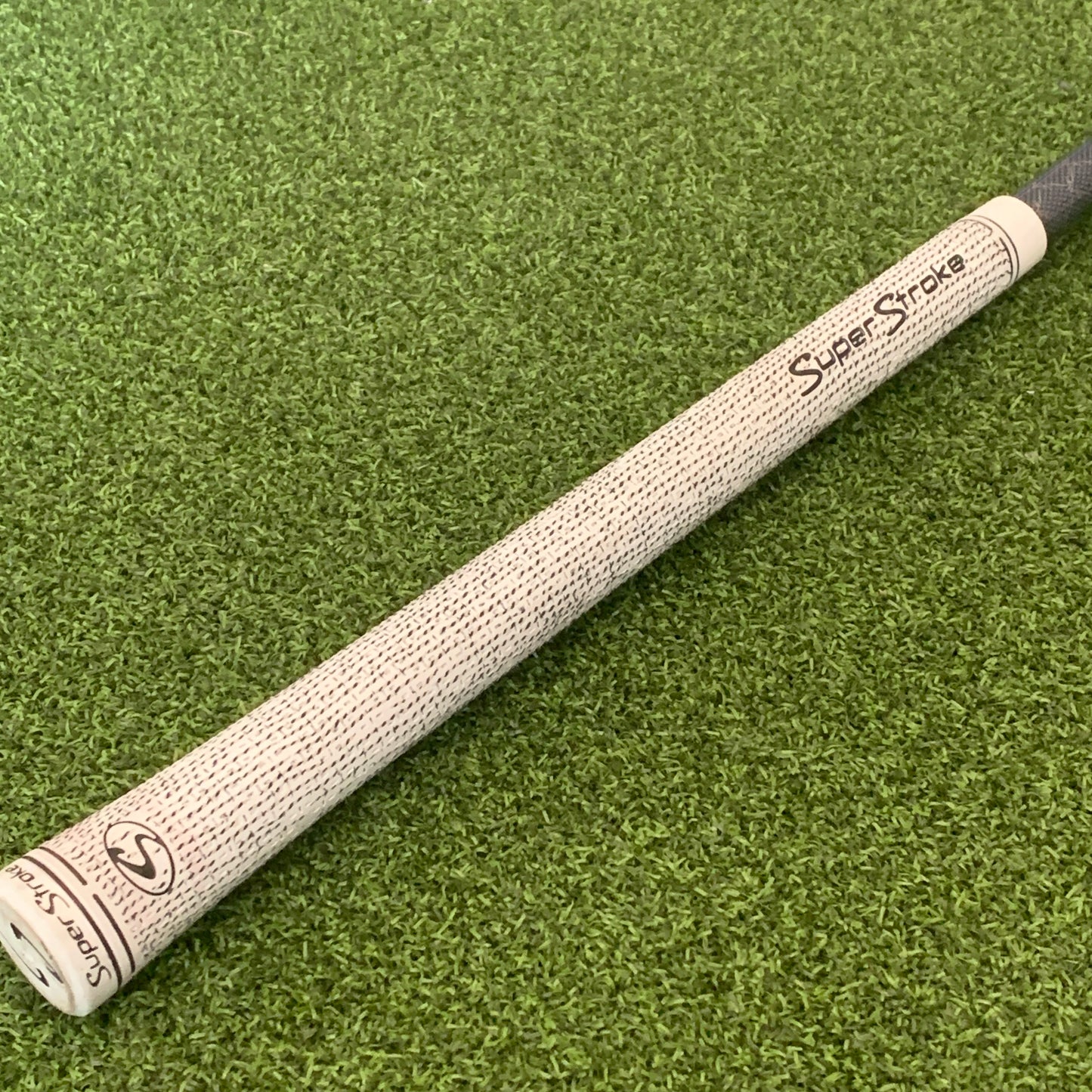 RH Titleist TSR2 3 Hybrid. Stiff Flex.