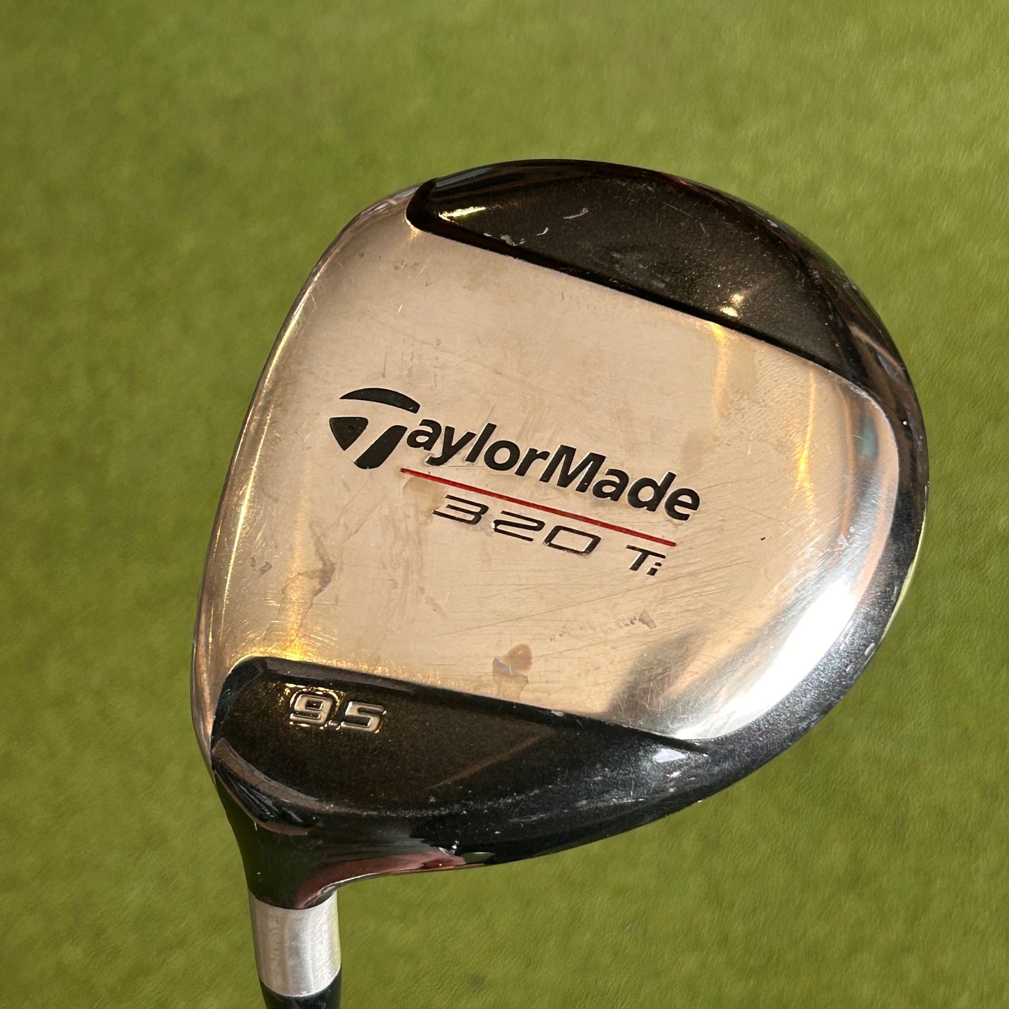 LH Taylormade 320 Ti Driver (9.5). Stiff Flex.