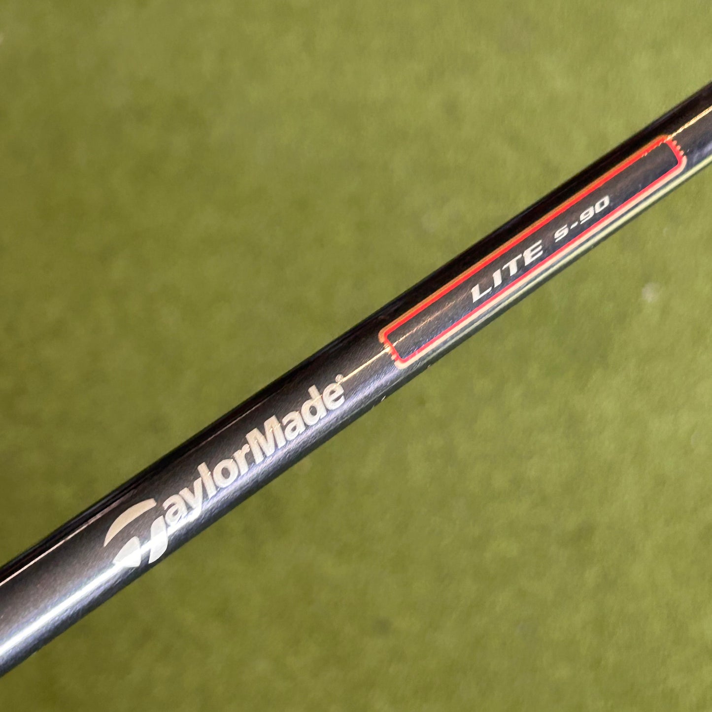 LH Taylormade 320 Ti Driver (9.5). Stiff Flex.