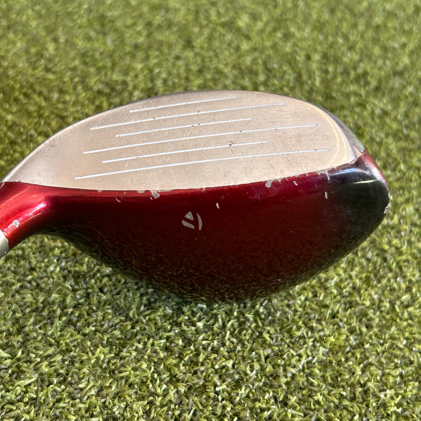 RH Taylormade R7 CGB Max 4 Hybrid. Stiff Flex.