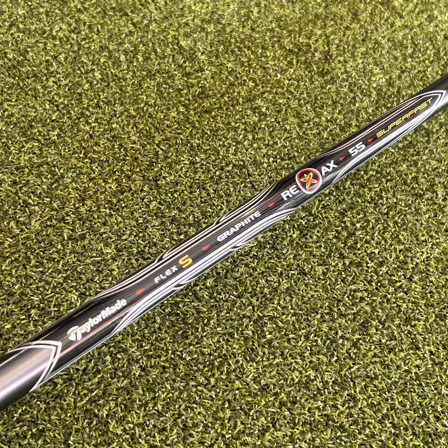 RH Taylormade R7 CGB Max 4 Hybrid. Stiff Flex.