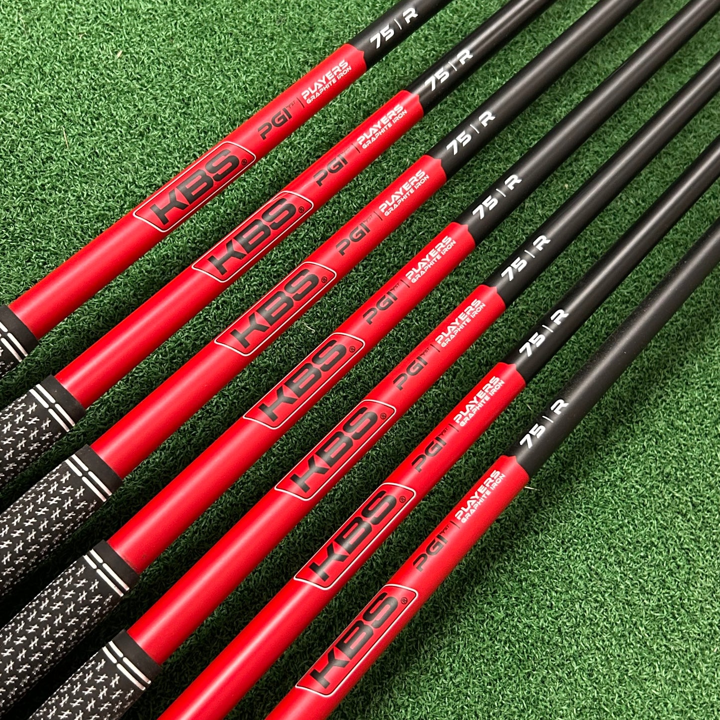RH Cobra Darkspeed Iron Set (5-PW, GW). Regular Flex Graphite.