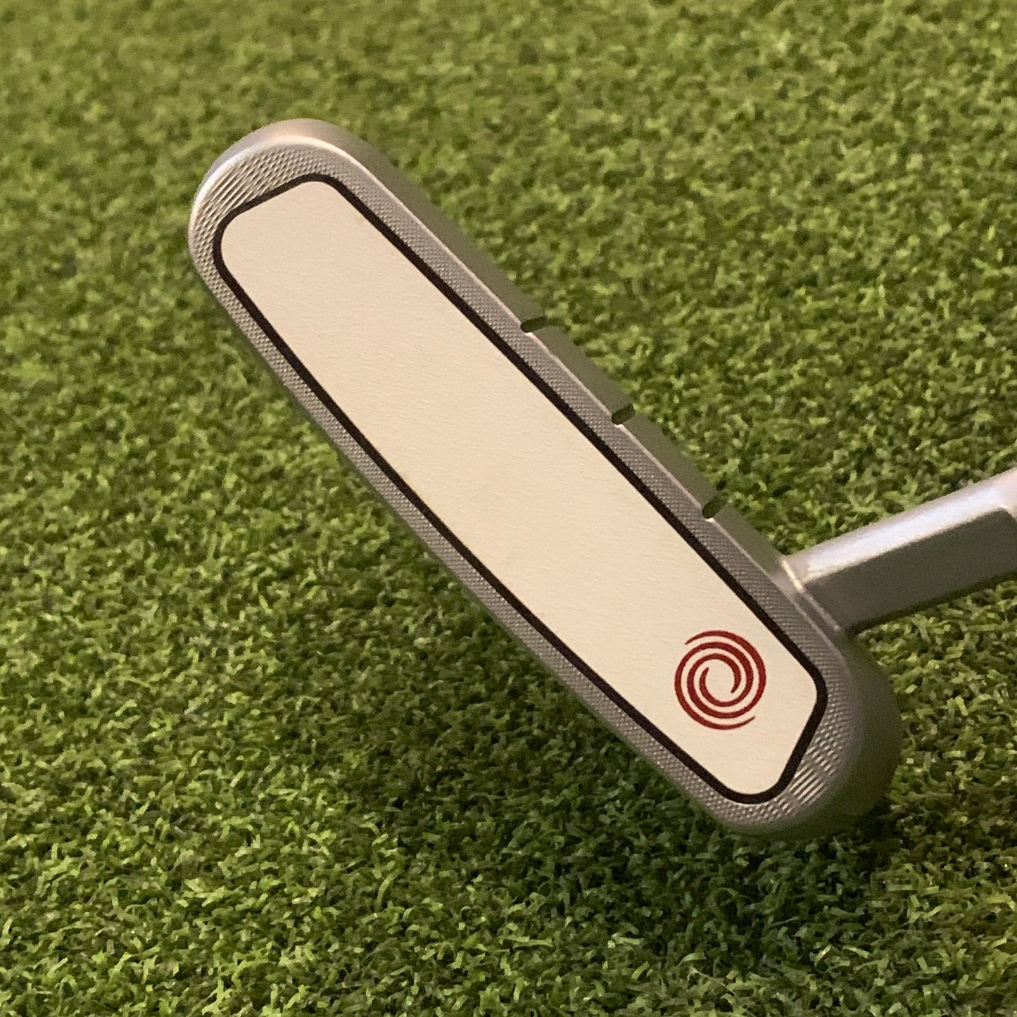 RH Odyssey White Hot OG Rossie S Putter. 34IN.