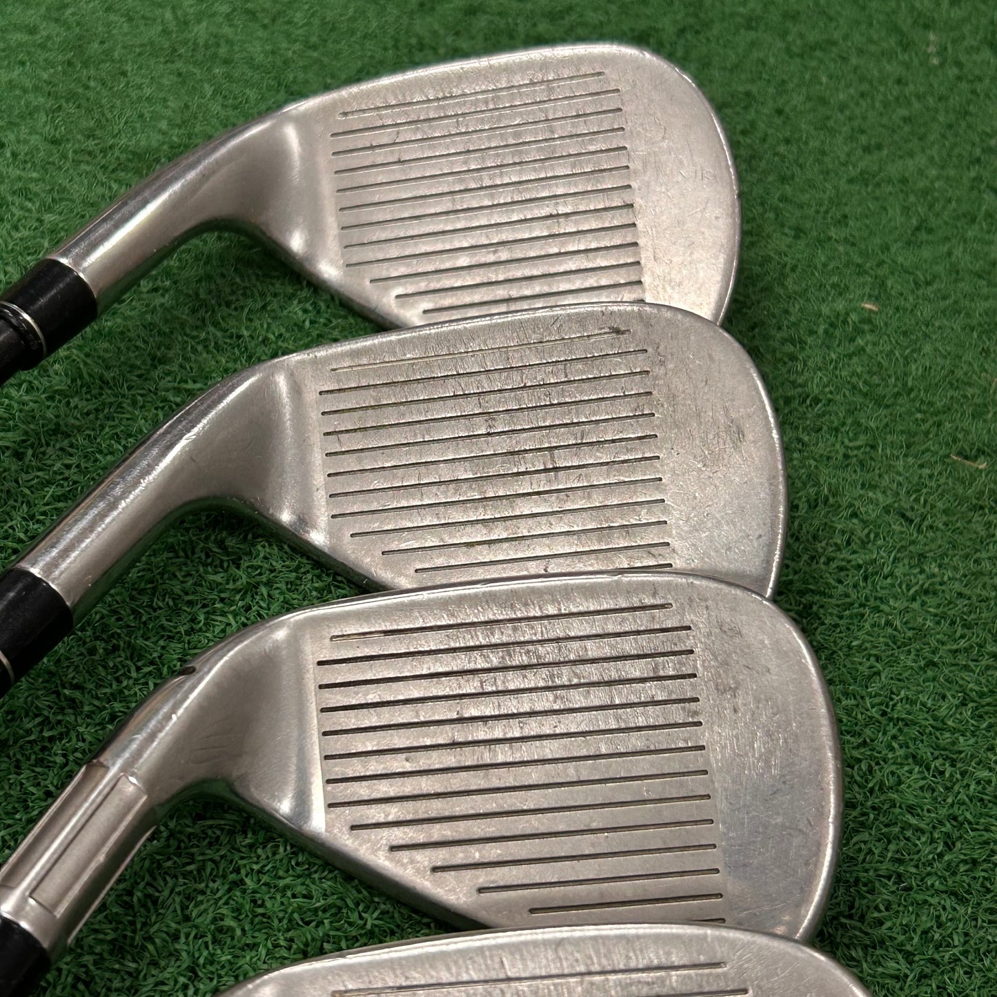 RH Taylormade M4 Iron Set (6-PW, AW, SW). Senior Flex.