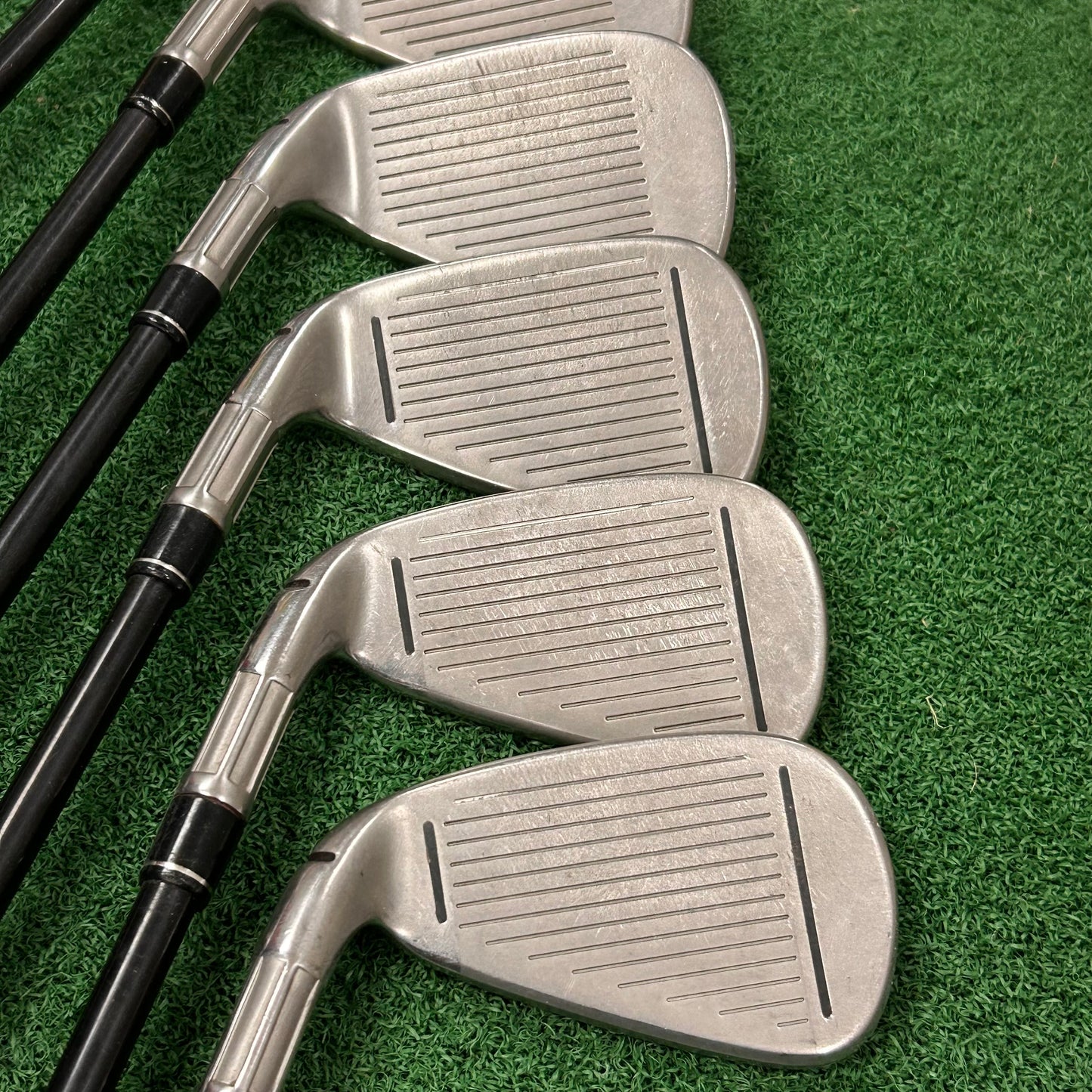 RH Taylormade M4 Iron Set (6-PW, AW, SW). Senior Flex.