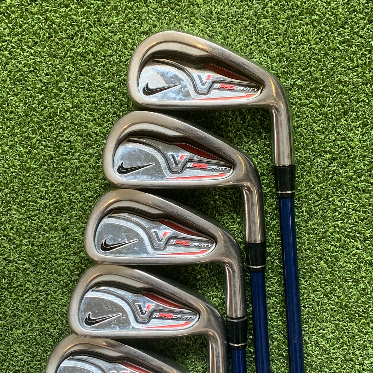 RH Nike VR Pro Cavity Iron Set (4-PW). Senior Flex Graphite.