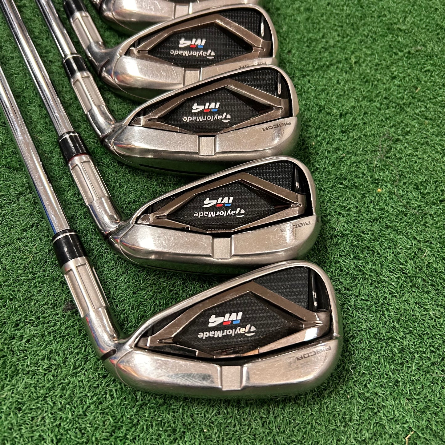 RH Taylormade M4 Iron Set (5-PW, AW). Stiff Flex.