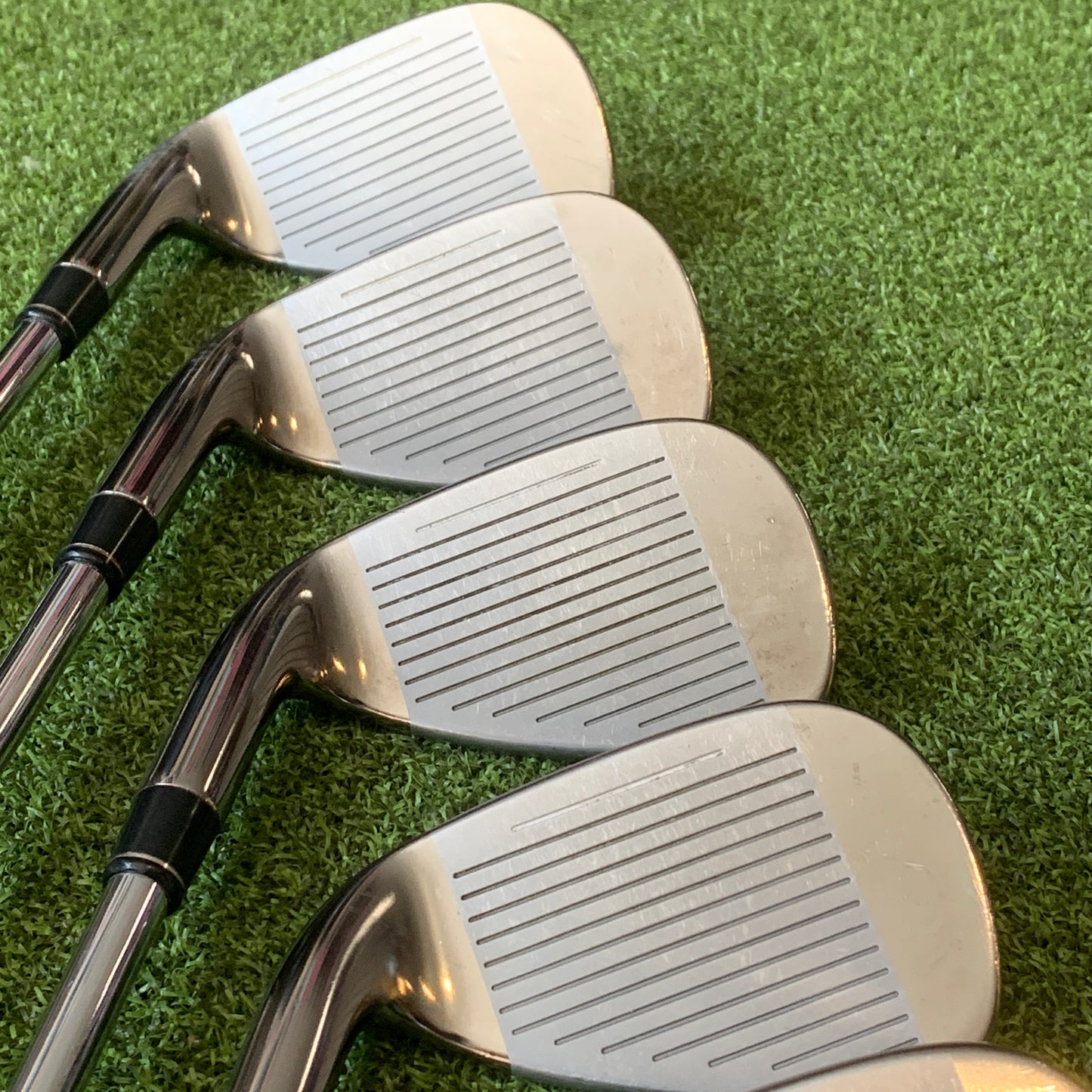 RH Taylormade Burner Iron Set (4-PW, AW)