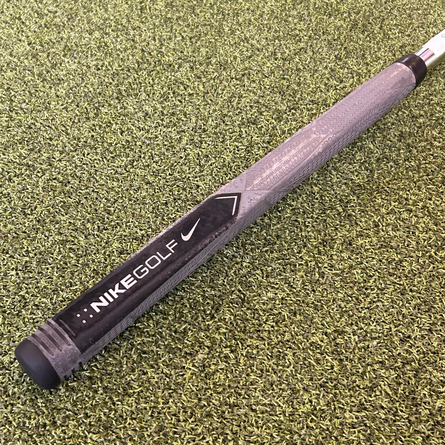 LH Nike Everclear E11 Putter. 34.5 IN.