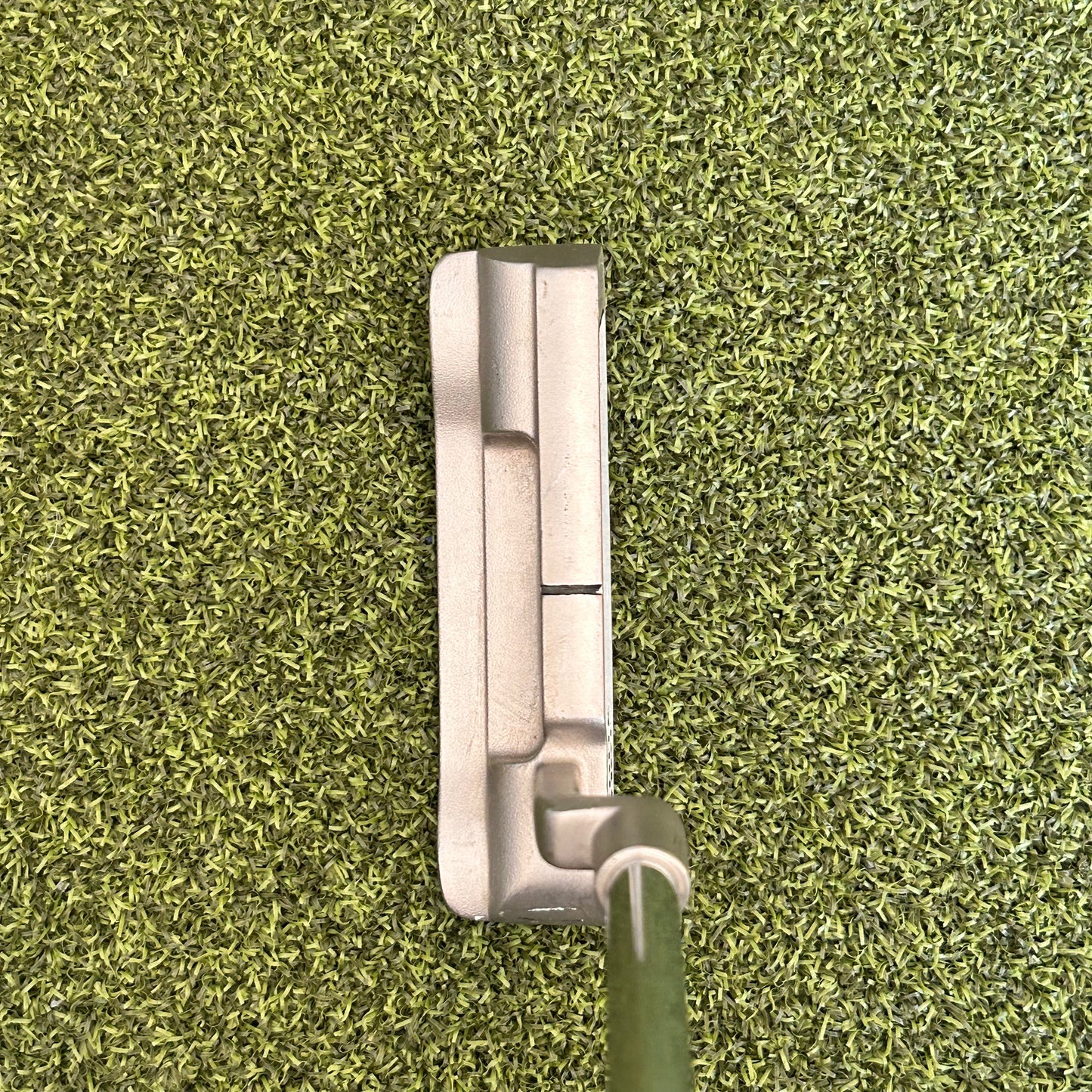 LH Odyssey White Hot #1 Putter. 35 IN.