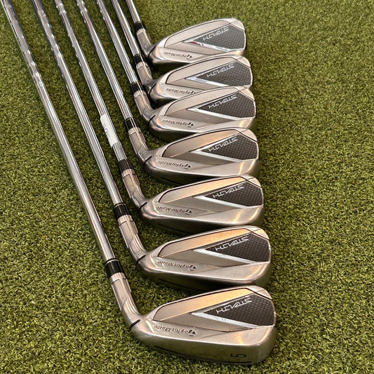 RH Taylormade Stealth Iron Set (5-PW, AW). Stiff Flex
