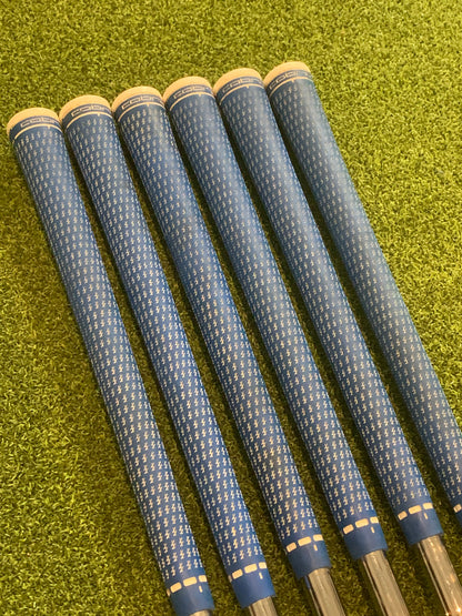 Pre-Owned RH Cobra Amp Cell+ Blue (5-PW) Iron Set